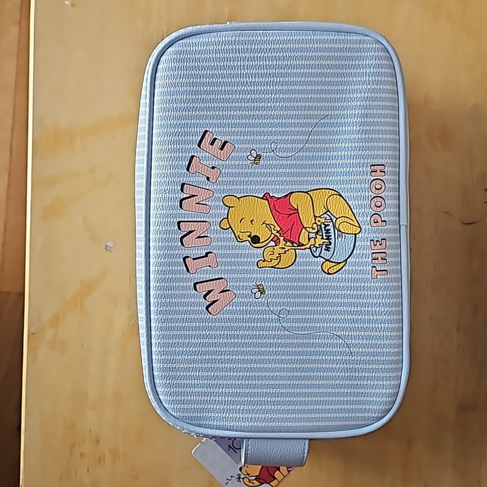 WINNIE THE POOH COSMETIC CASE